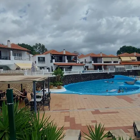 Paraiso Royal First Line شقة *
